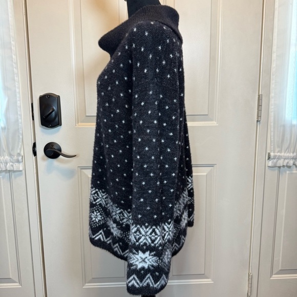 Lands' End Fair Isle Cowl Neck Pullover Sweater Women's M (10-12) Black/White - Picture 2 of 11